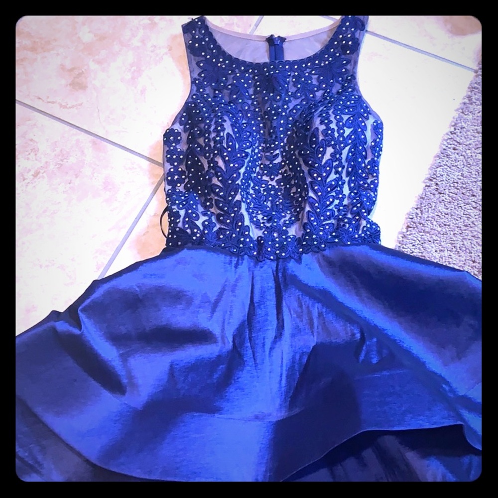 Size 5 Homecoming or cocktail dress